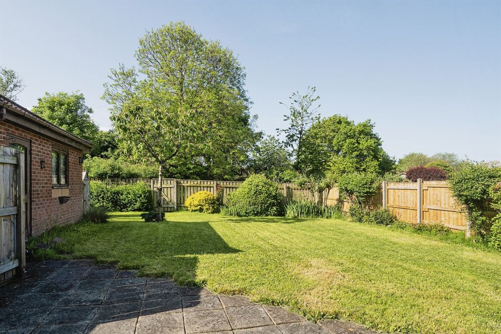 Property photo 2 of 13