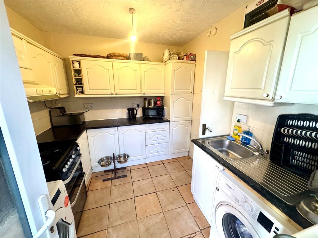 Property photo 3 of 22 Picture No. 17