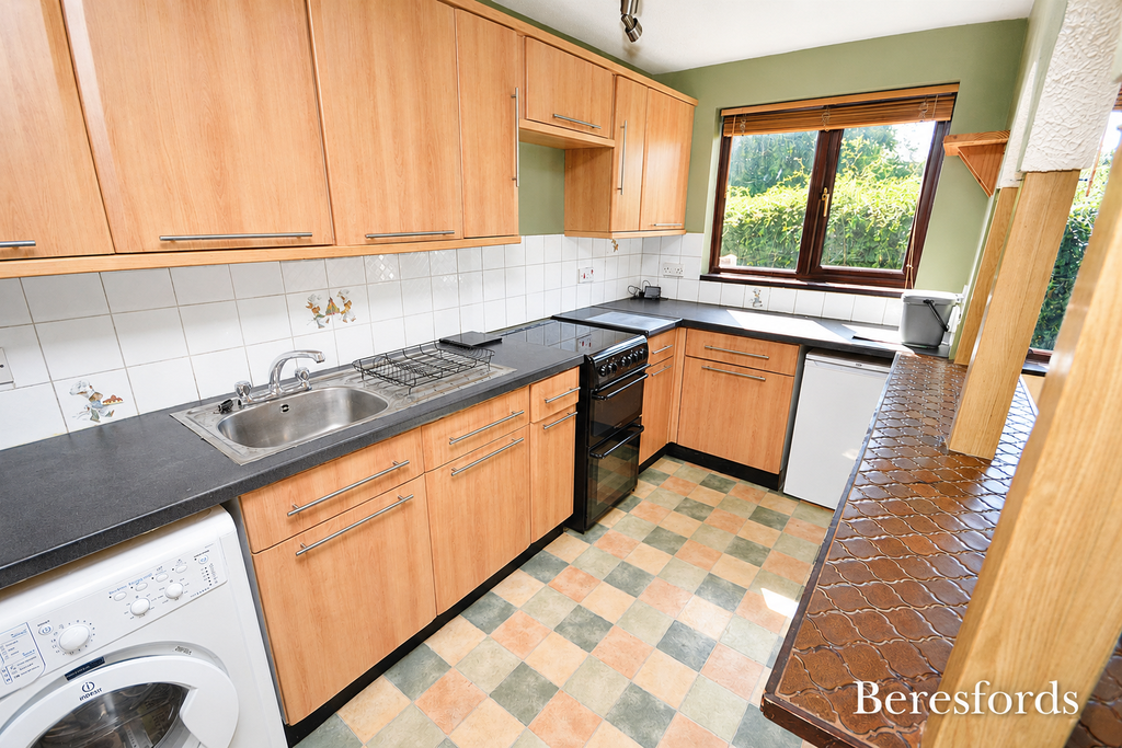 Property photo 1 of 5 Kitchen