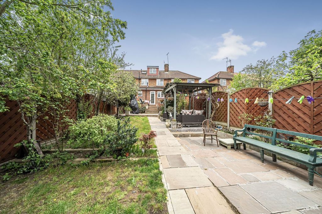 Property photo 3 of 21