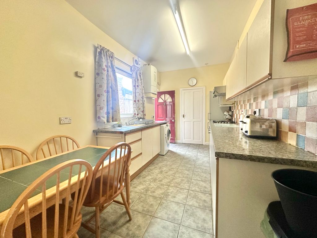Property photo 3 of 12 Img_1817_16_Original