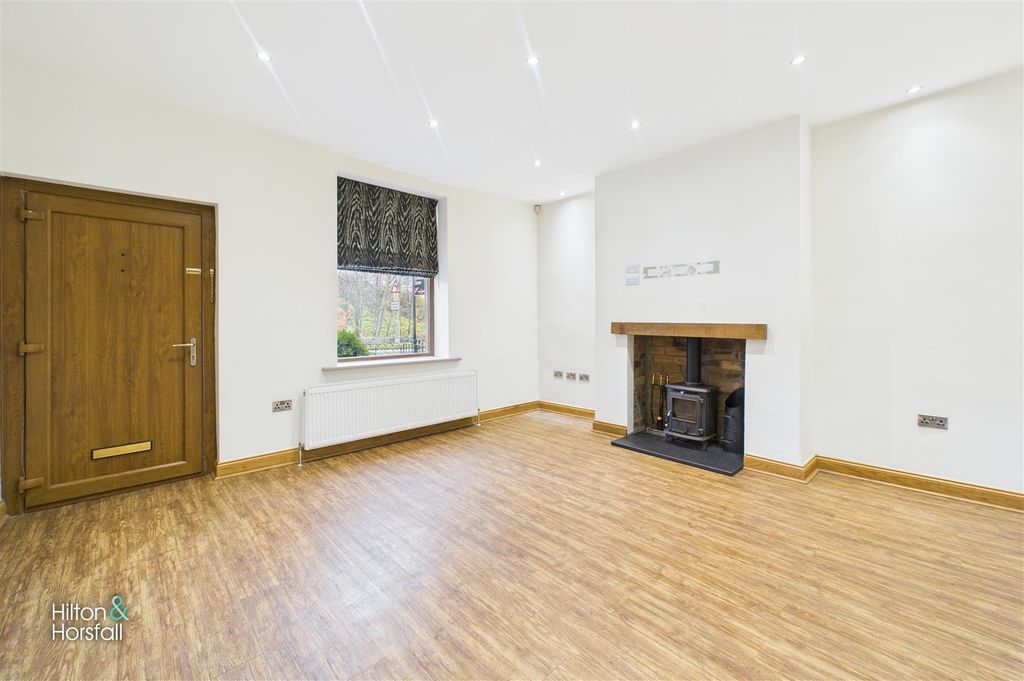 Property photo 3 of 12 Trawden Road