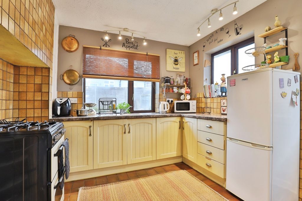 Property photo 3 of 16 Pbox-Img.Jpg