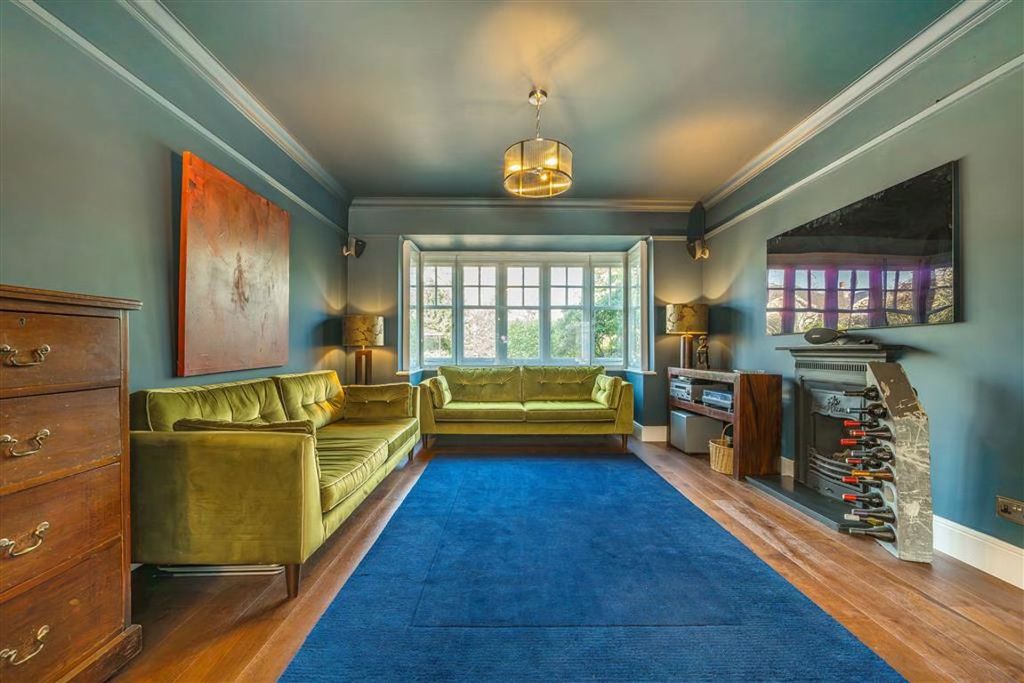 Property photo 2 of 13