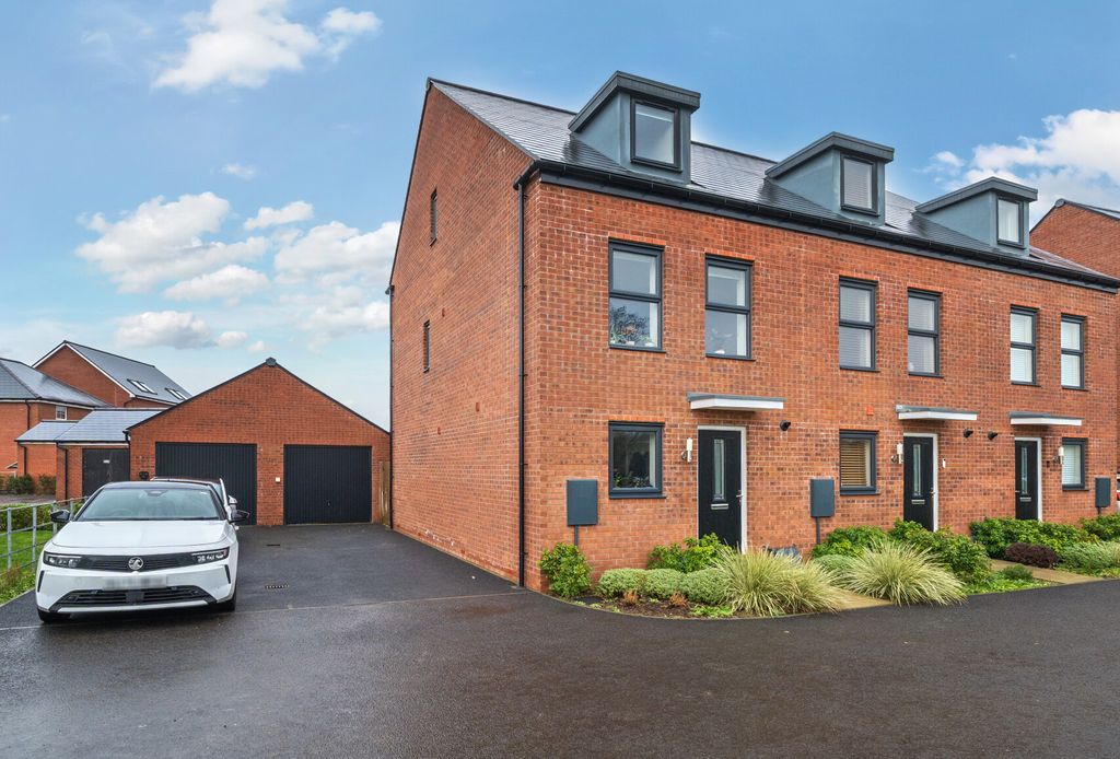 Property photo 1 of 16 1401415-1-696E4Ad...