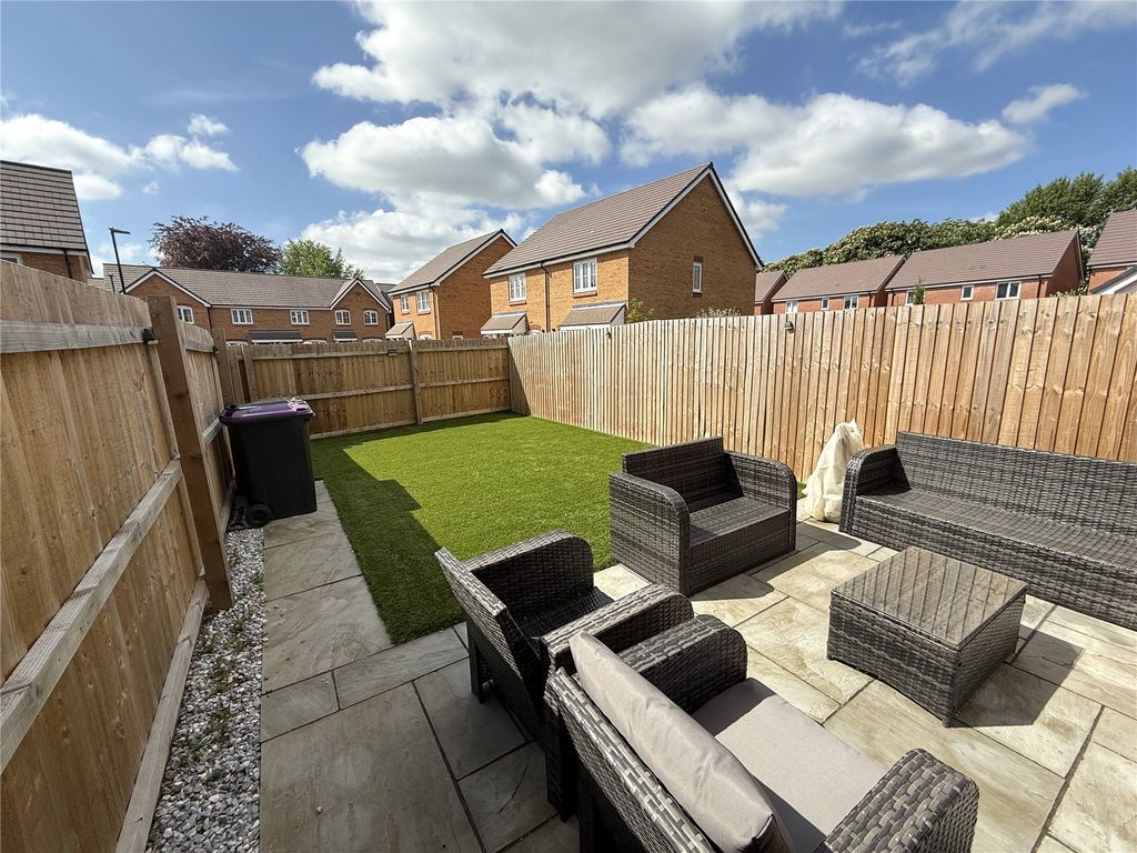 Property photo 3 of 18 Picture No. 11