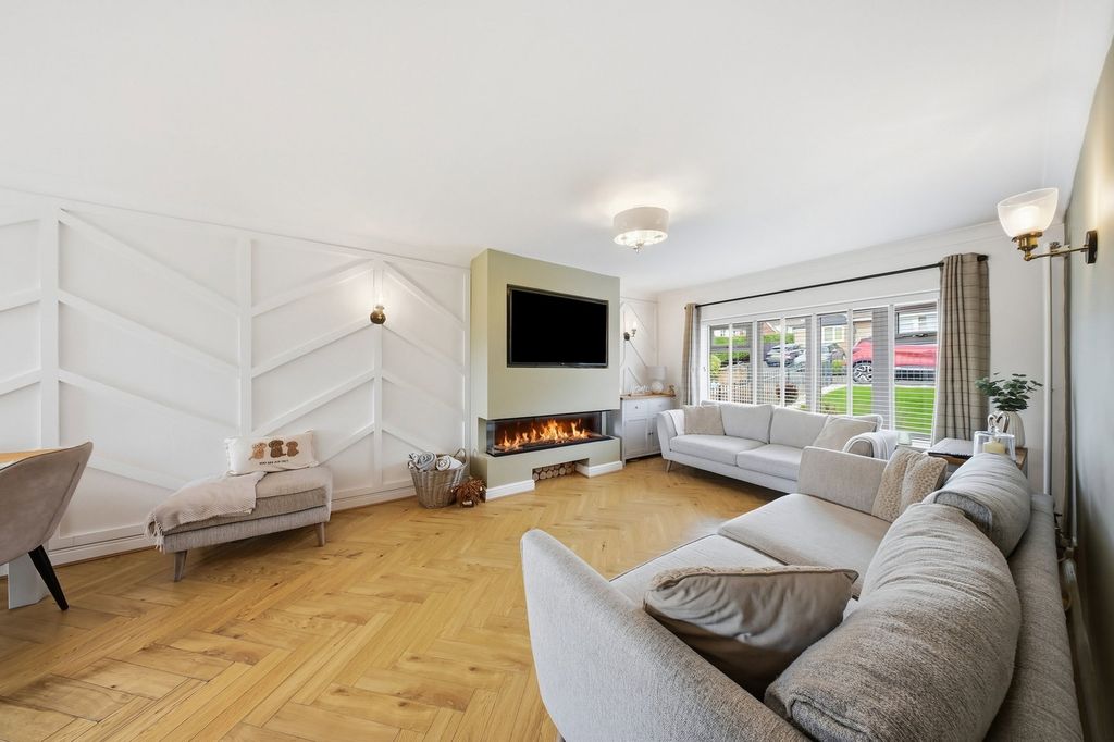 Property photo 2 of 48