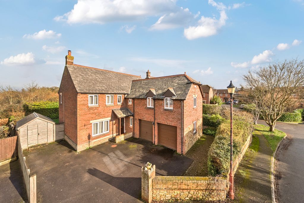 Property photo 1 of 25 .