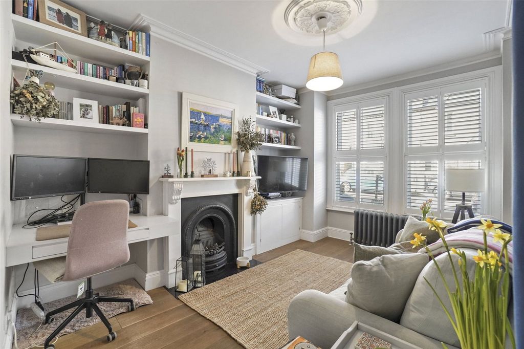 Property photo 3 of 7 Picture No. 06