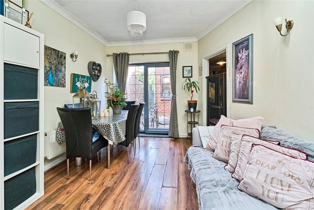 Property photo 2 of 21 Picture No. 47