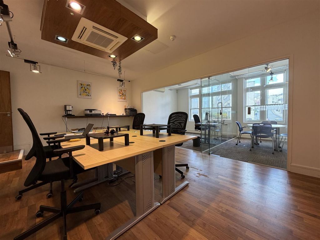 Property photo 3 of 10 Image00018.Jpeg