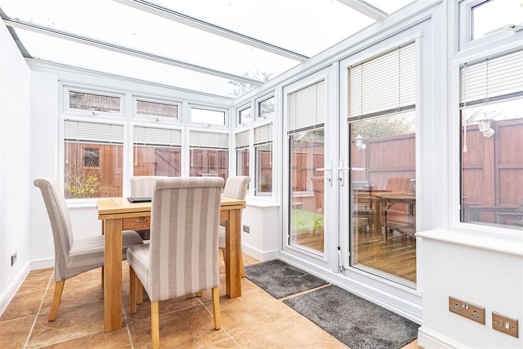 Property photo 3 of 17 16 Church Ln (8).Jpg