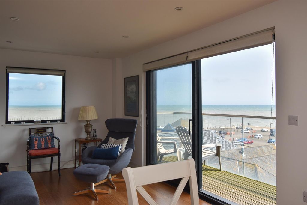Additional image 18 of 2 bed flat for saleRock-A-Nore Road, Hastings TN34
