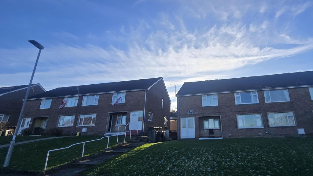 Property photo 2 of 4 1000087940.Jpg