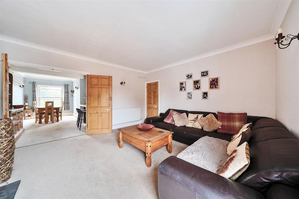 Property photo 3 of 24