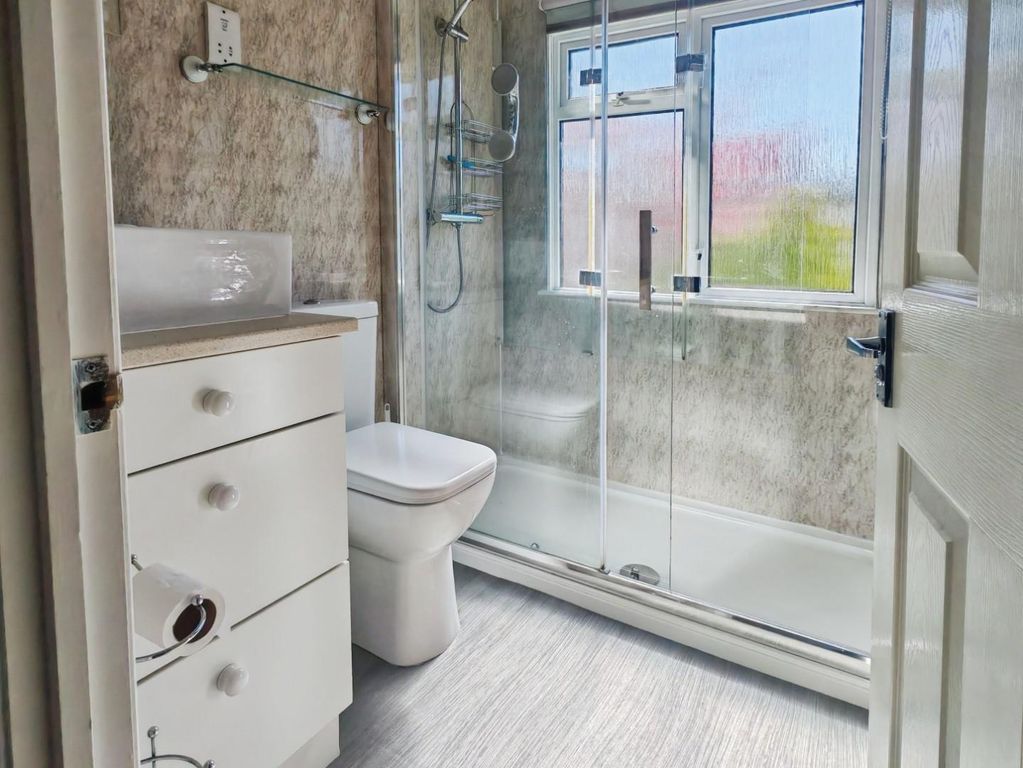 Property photo 3 of 23 Ac3Aed14-1000012249.Jpg