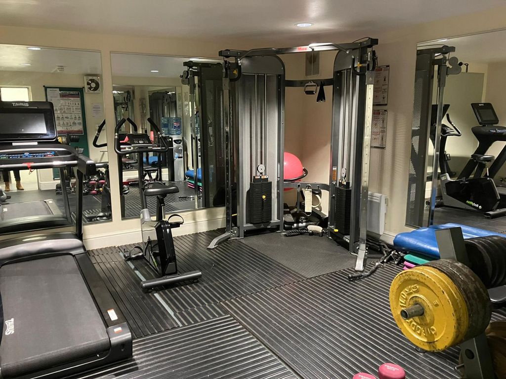 Property photo 2 of 9 Gymn