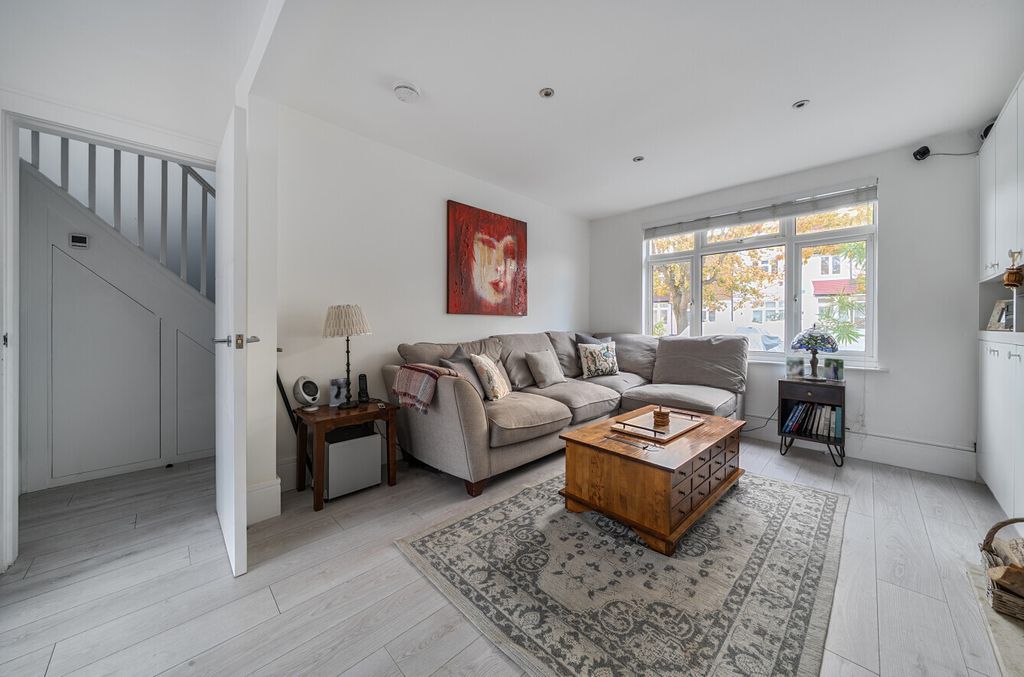 Property photo 3 of 18 Picture No. 17