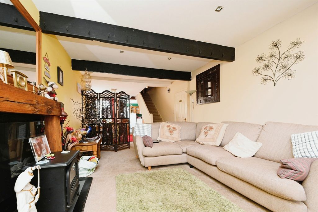 Property photo 3 of 17