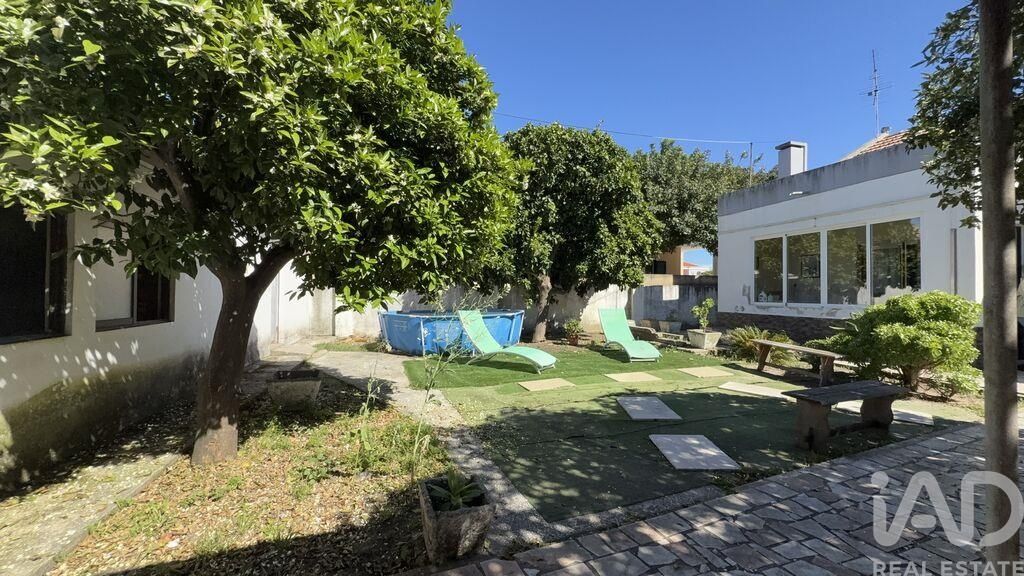 Property photo 1 of 28