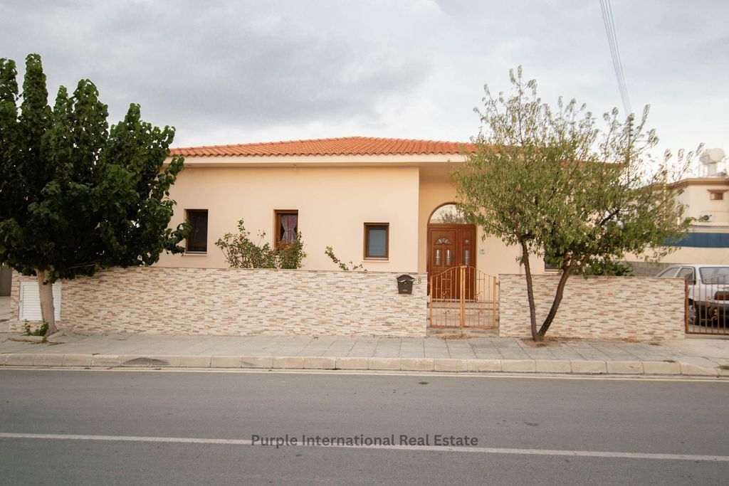 Property photo 1 of 25