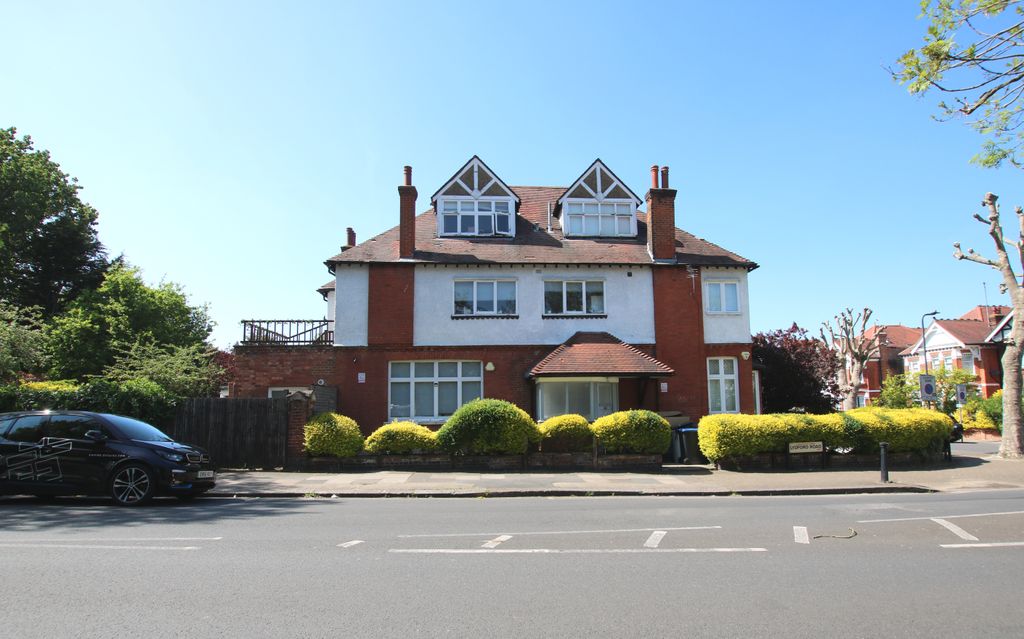 Property photo 1 of 11 Teignmouth Road