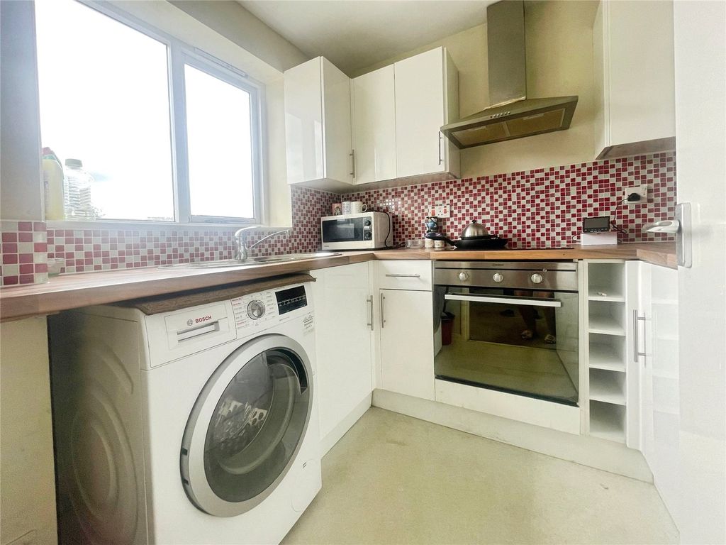 Property photo 2 of 8 Picture No. 07