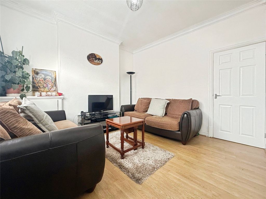 Property photo 3 of 14 Picture No. 30