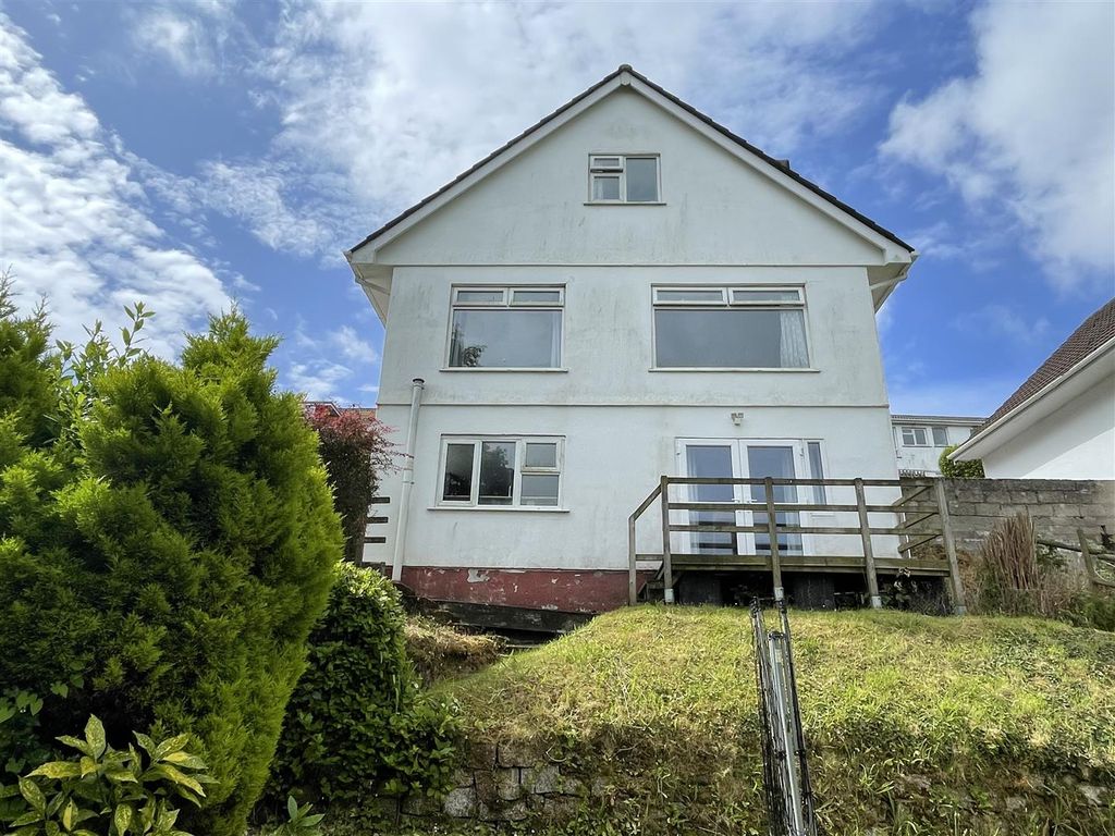 Property photo 3 of 16