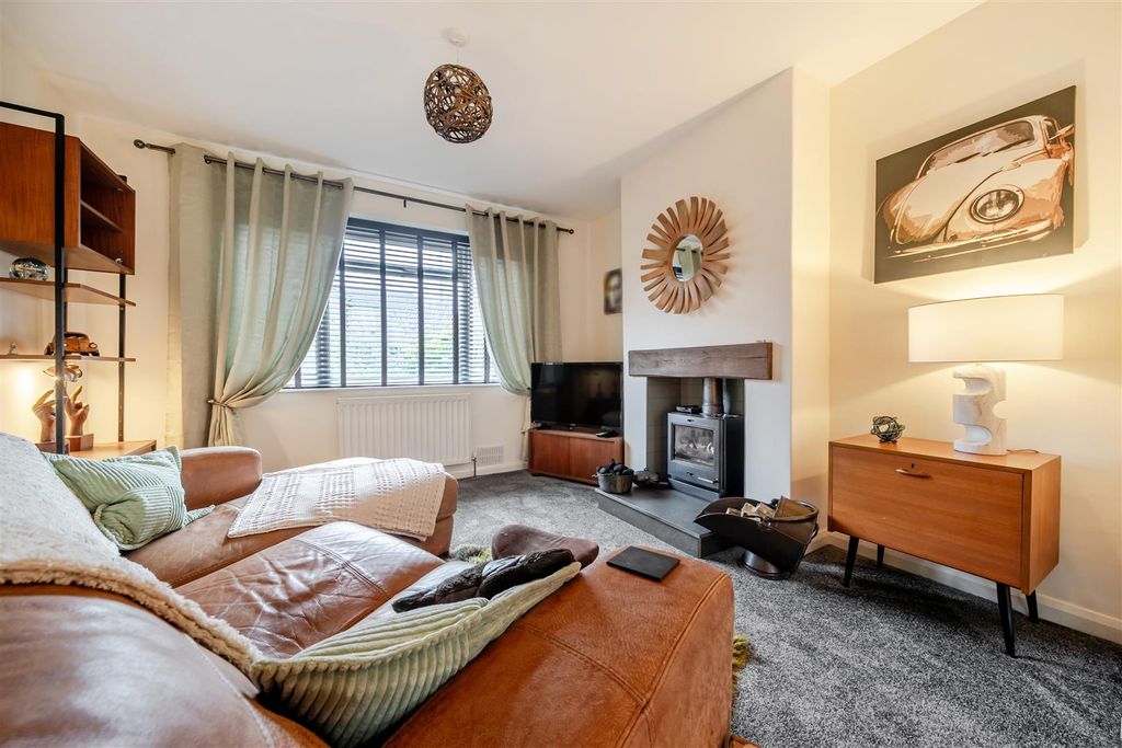 Property photo 3 of 16 1411180-14-698B10d48d8F9.Jpg