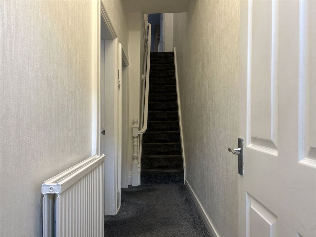 Property photo 2 of 23 Entrance Hallway