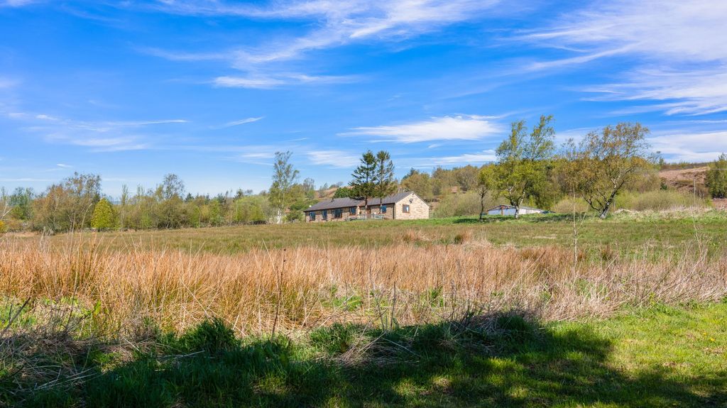 Property photo 1 of 64