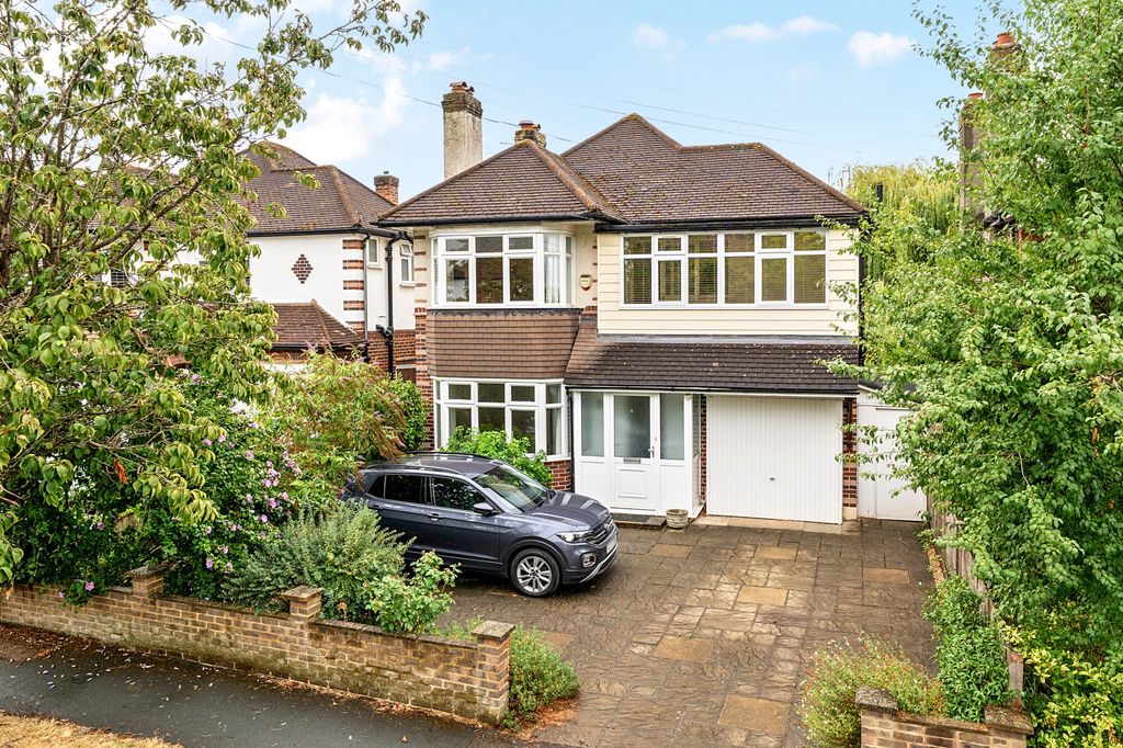 Property photo 1 of 11