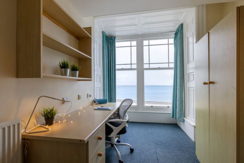 Property photo 1 of 1