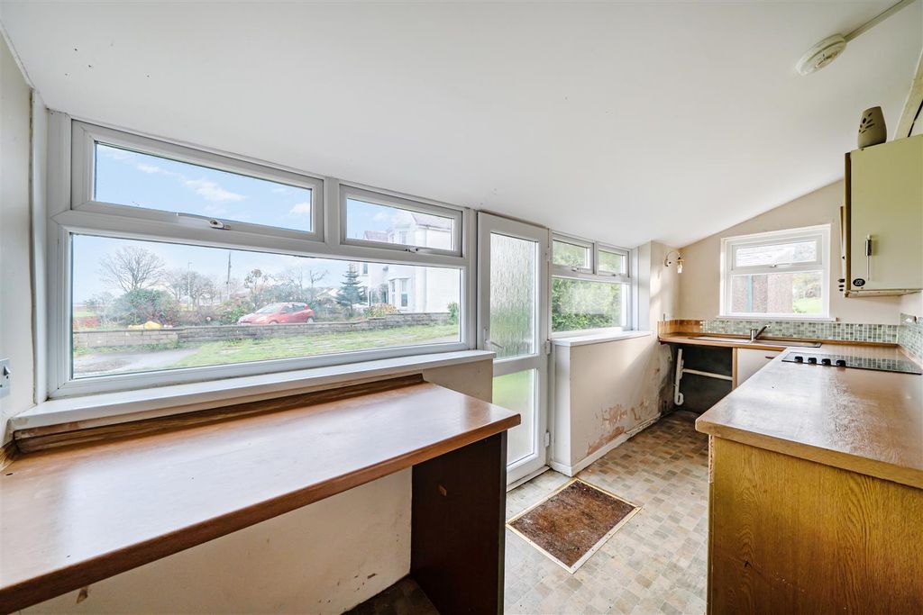 Property photo 3 of 22 1376880-2-690Cb0Bb9c3Ac.Jpg