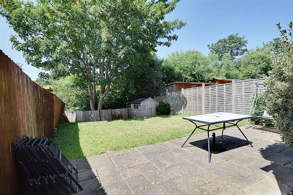 Property photo 2 of 12
