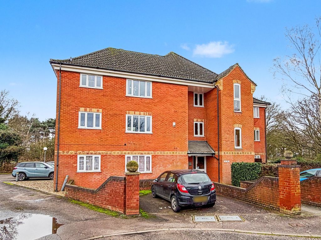 Property photo 1 of 12