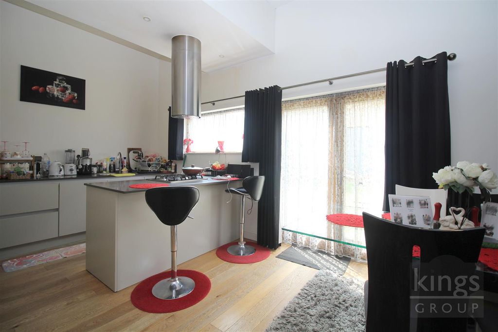 Property photo 3 of 25 Dining_Kitchen.Jpg