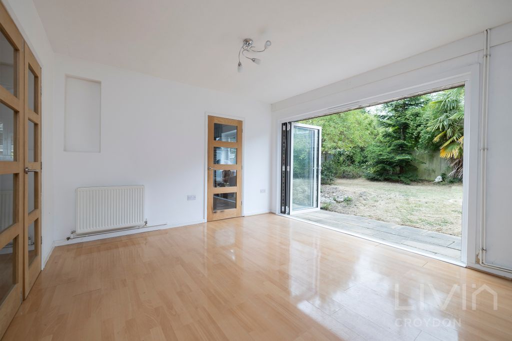 Property photo 3 of 30 Coombe-Road-15