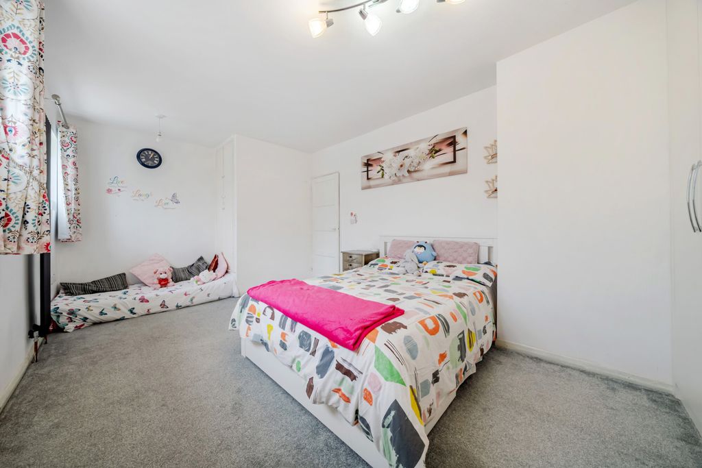Property photo 2 of 17 1455133-14-69Fc80...