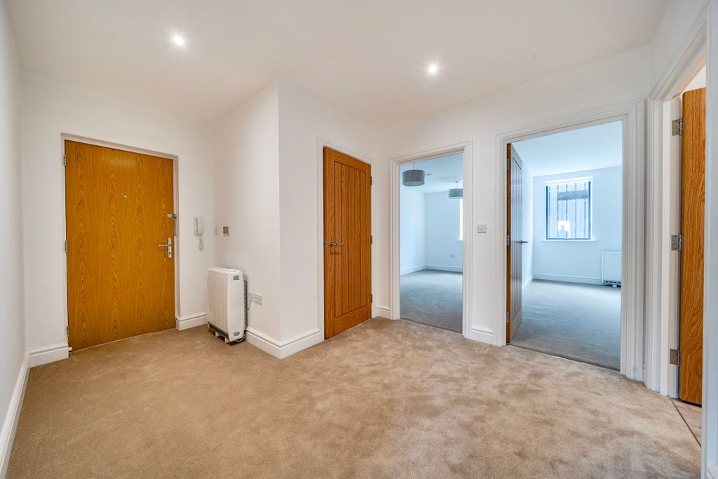 Property photo 3 of 10 1448346-1-69E63A35c2736