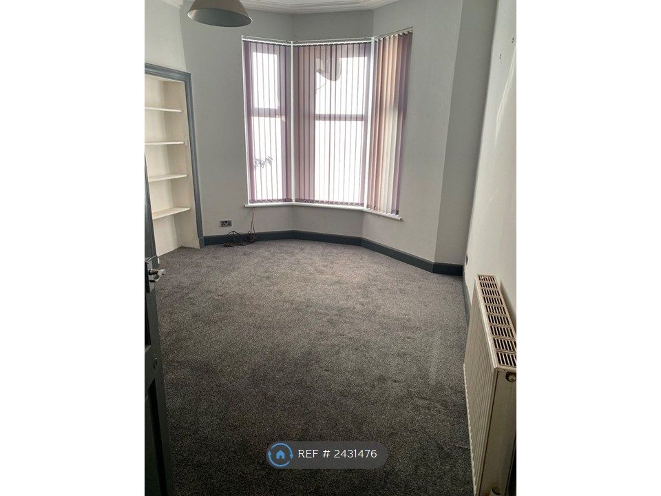 Property photo 2 of 20 Lounge