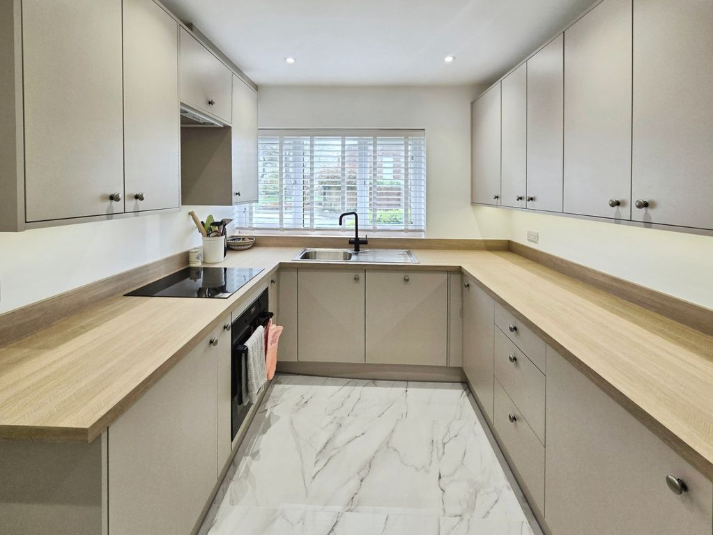 Property photo 3 of 12 Pbox-Img.Jpg