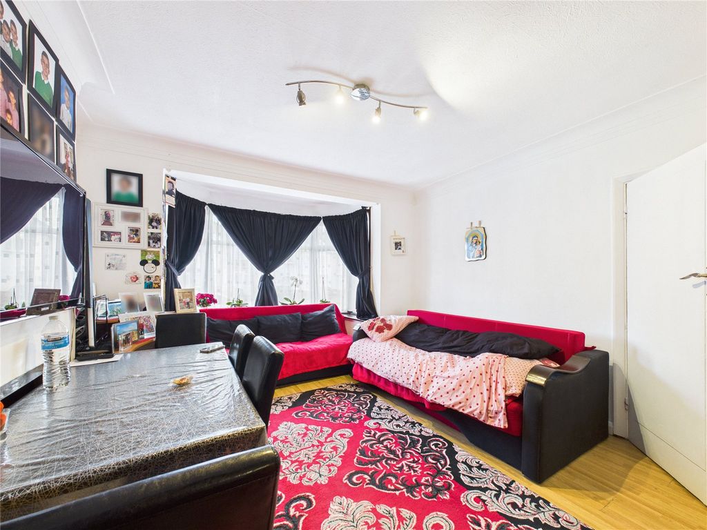 Property photo 3 of 22 Picture No. 09