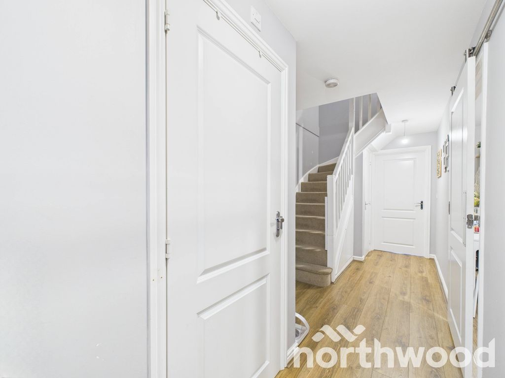 Property photo 3 of 21