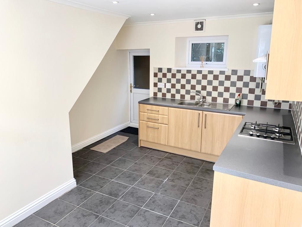 Property photo 2 of 9 Kitchen