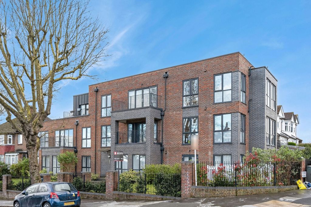 Property photo 1 of 18 1434349-14-69c40F...