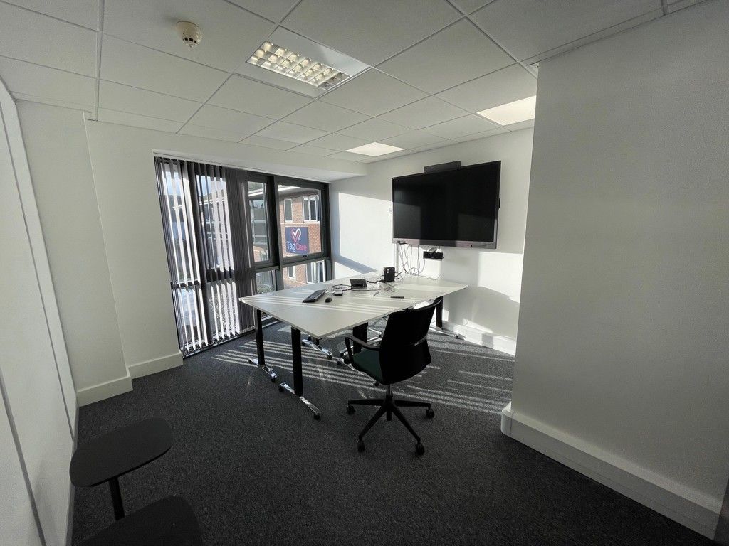 Property photo 3 of 6 Photo 8