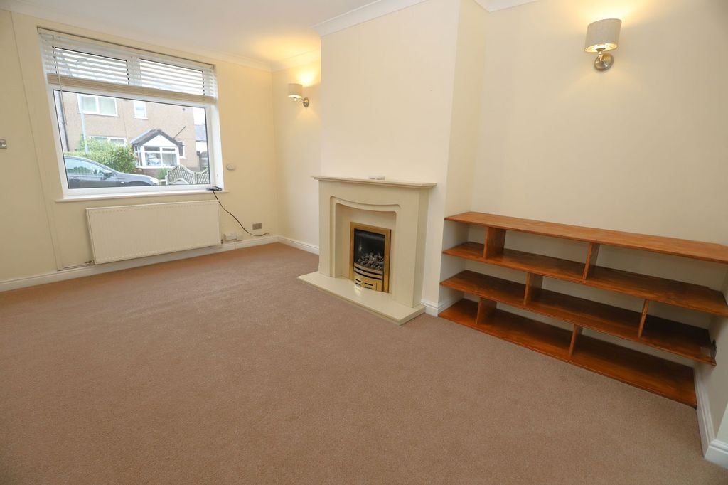 Property photo 2 of 26