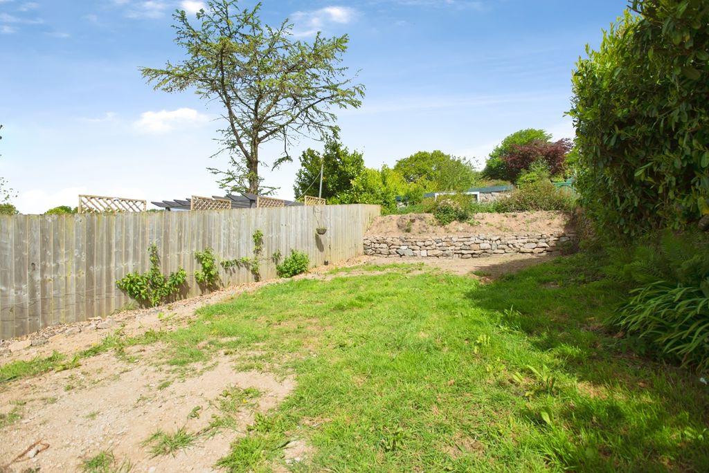 Property photo 3 of 19 Pbox-Img.Jpg